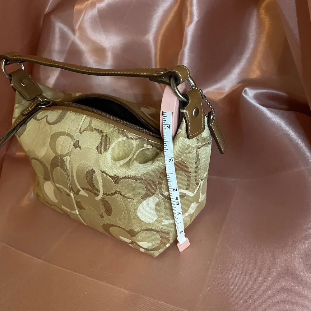 Coach Vintage Optic Signature Jacquard Tan Brown Designer Handbag - Picture 9 of 11